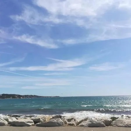 Charmant T2 A Avec Grande Terrasse Apartamento Bandol